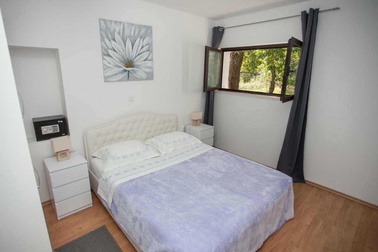 Villa Zrinka **** Svinisce Exteriér fotografie